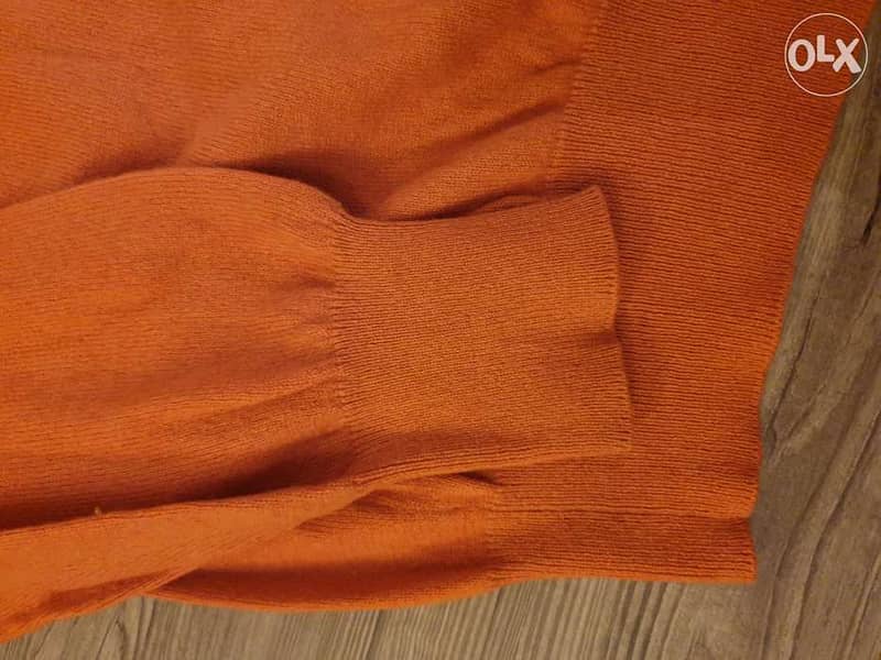 Pure wool sweater, like new,size L 3