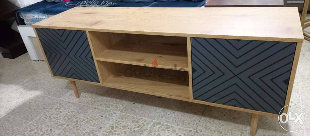 Tv table. TV طاولة 2