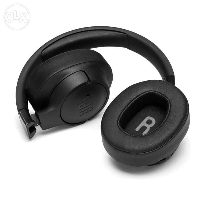 Jbl tune 750 noice cancelling headphones 1