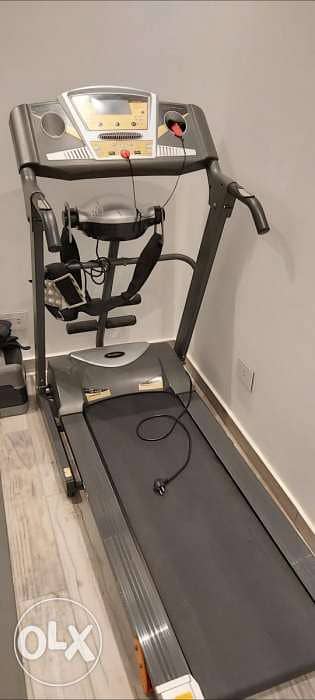 Like New Treadmill used only few times 12 programe manual 3 incline