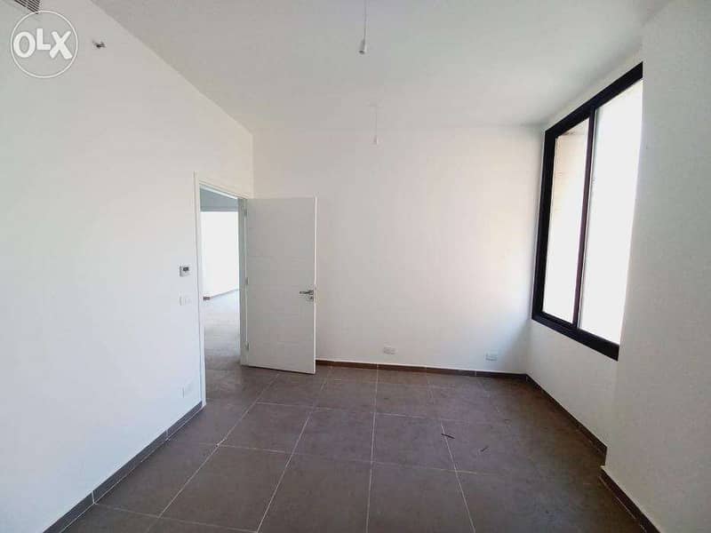 AH22-751 Office for rent in Beirut, Unesco, 110m2, $1,350 cash 0