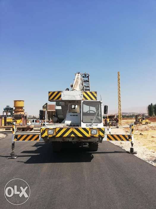 ونش دواليب Rough terrain Crane GROVE 4