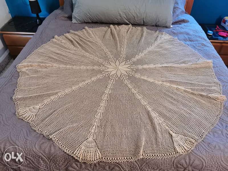 Handmade Crochet round bed cover 0