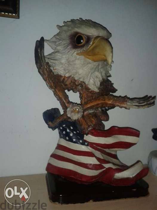 amercan eagle + flag statue 33cm 1