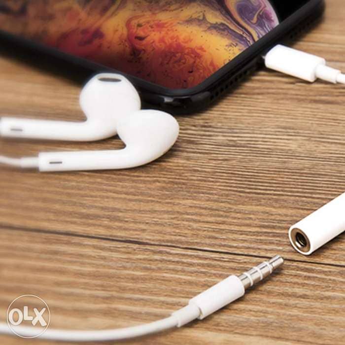 Aux iphone adapter 1