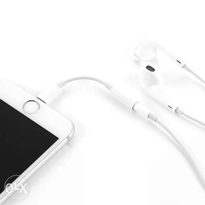 Aux iphone adapter 2