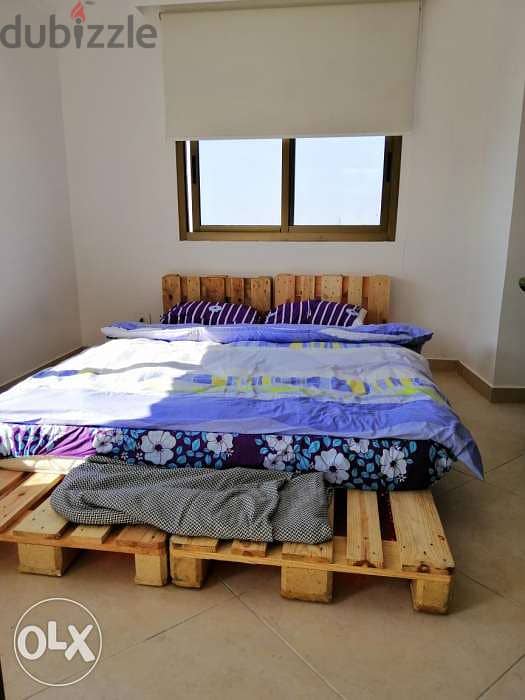 Floor wood Pallet bed decoration تخت ارض طبالي خشب 0