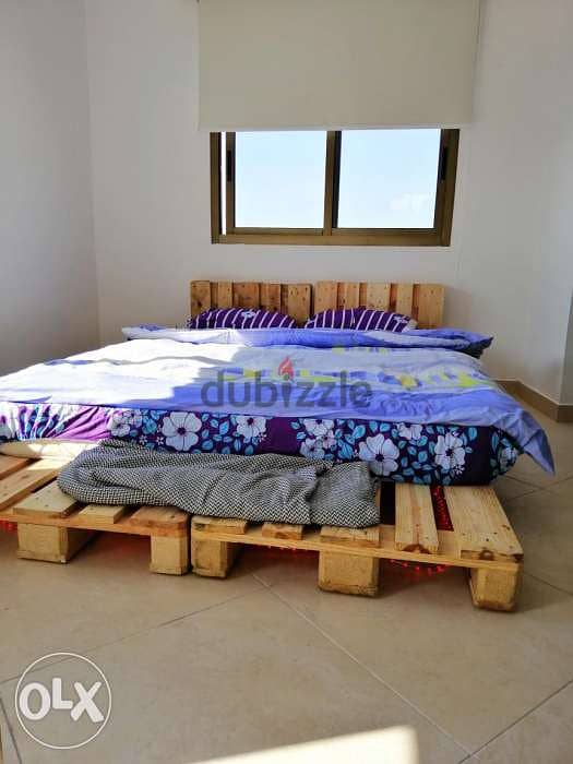 Floor wood Pallet bed decoration تخت ارض طبالي خشب 1