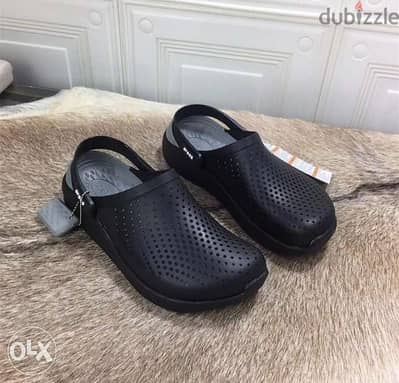 Unisex Black Crocs