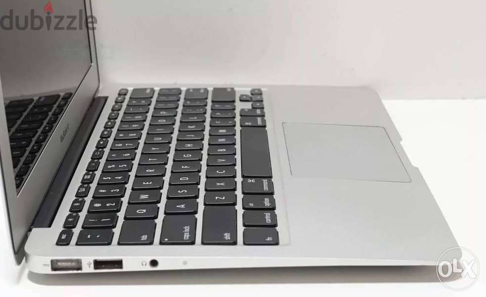 MacBook Air 11 inch 2010 1
