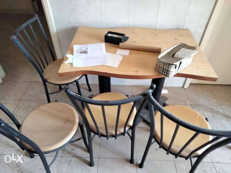 Table with 6 chairs 1