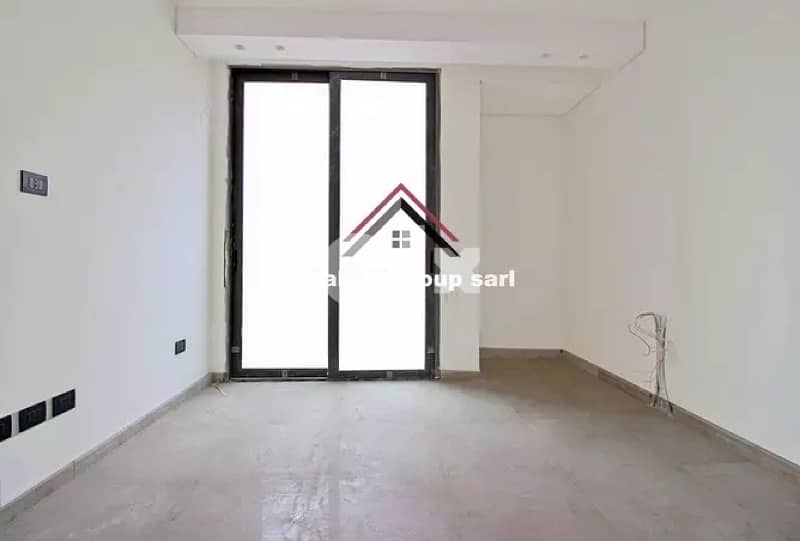 Spacious Apartment for Sale in Jnah 12