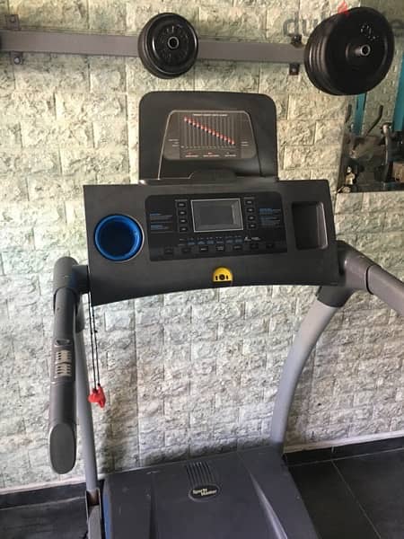 treadmill like new very good quality 2