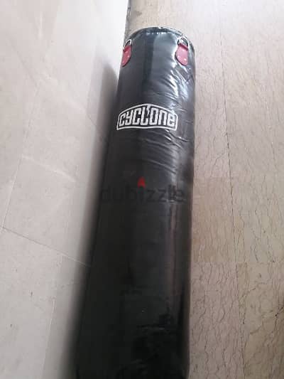 Brand new cyclone boxing bag 185cm