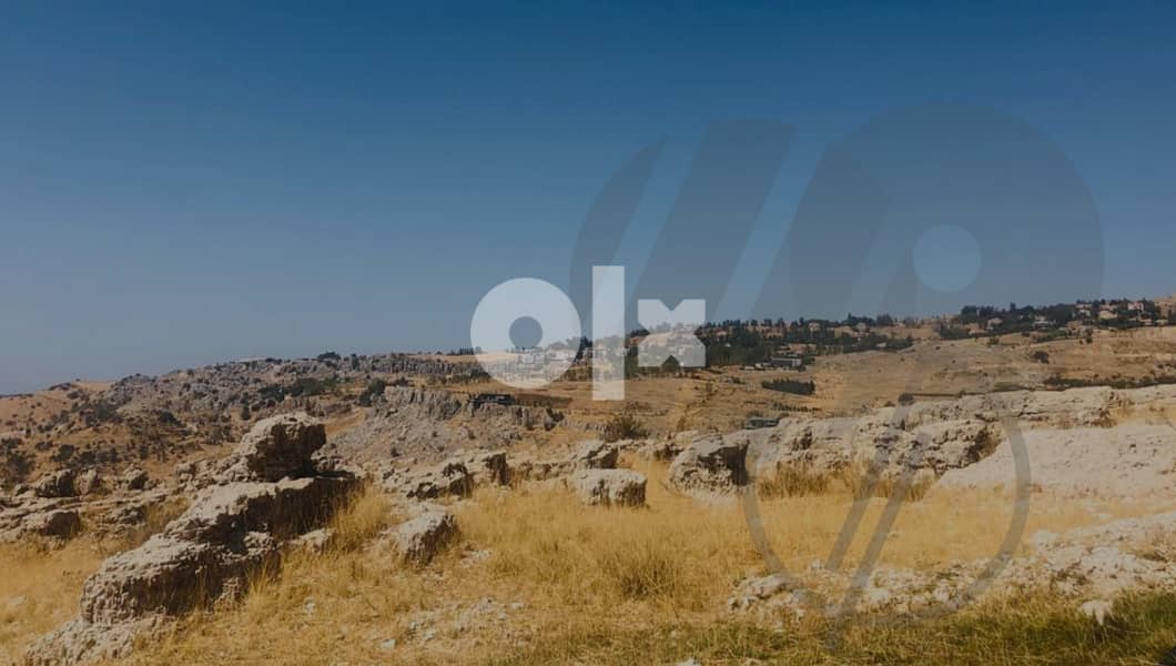 EXCEPTIONAL LAND in Bakich/Fakra with View أرض في باكيش فقرا ٩٠٠ م٢ 3