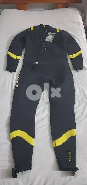 ScubaPro Swimming/Diving Equipment (Suit,Fins,Goggles,LifeJacket,Shoes