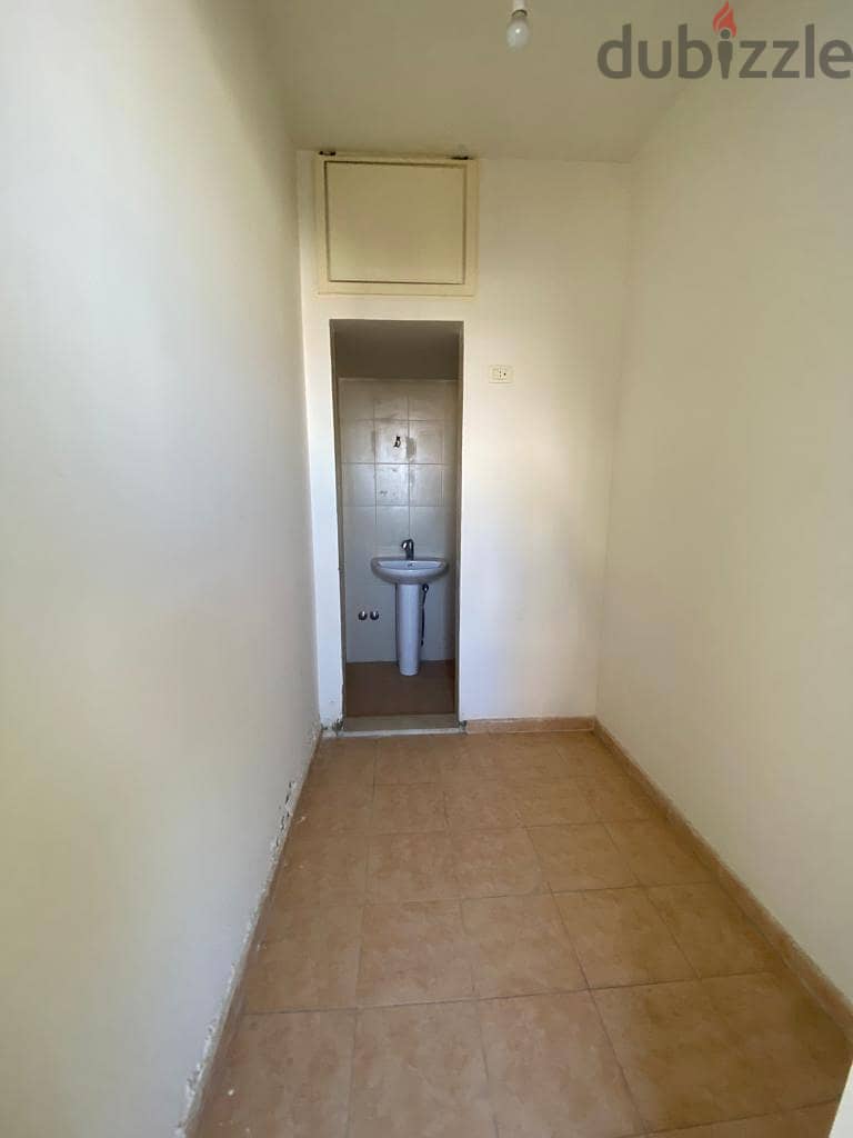 R999 Splendid Apartment for Rent in Hamra 2