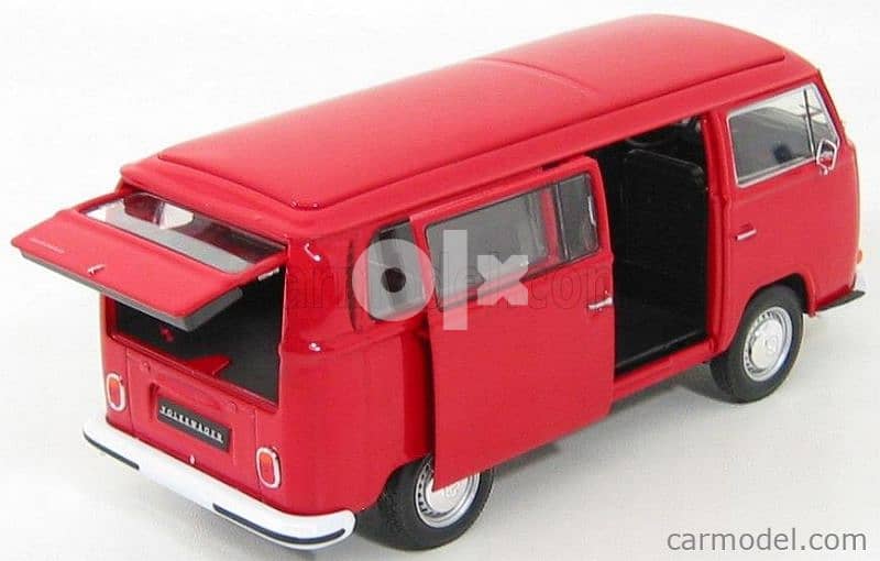 V. W T2 Van diecast car model 1:24. 3