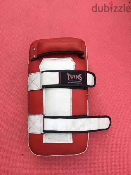 boxing  pads twins very good quality new 1