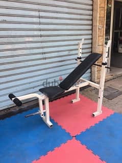 bench press adjustable with legs like new 70/443573 whatsapp RODGE