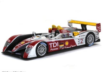 Audi R10 TDI diecast car model 1:43.