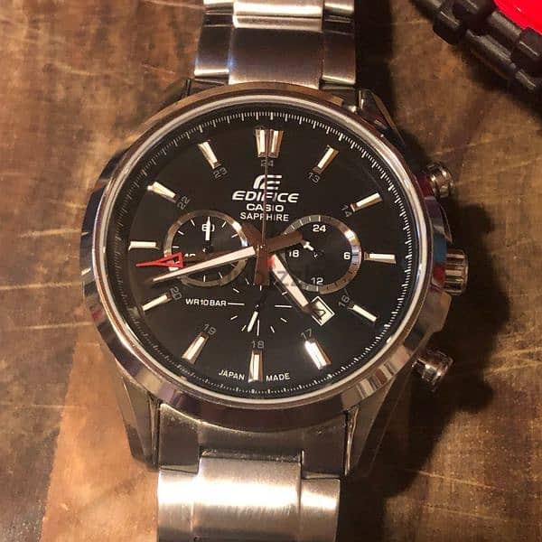 Casio edifice chronograph made in Japan sapphire crystal. 4