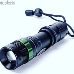 Rechargeable tactical flashlight