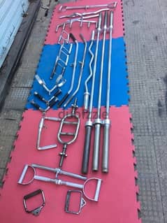 we have all kind of axes and grips 70/443573 whatsapp RODGE 0