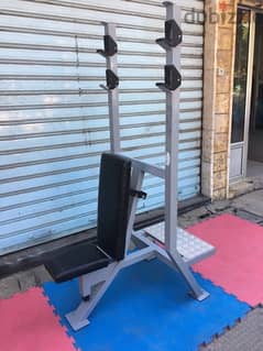 shoulder bench like new we have also all sports equipment 70/443573
