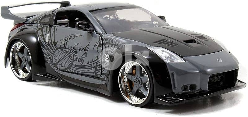 Nissan 350z diecast car model 1:24. 2