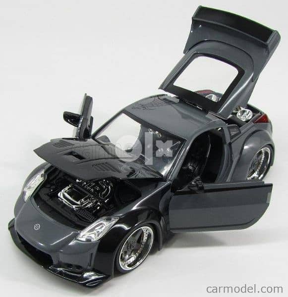 Nissan 350z diecast car model 1:24. 6