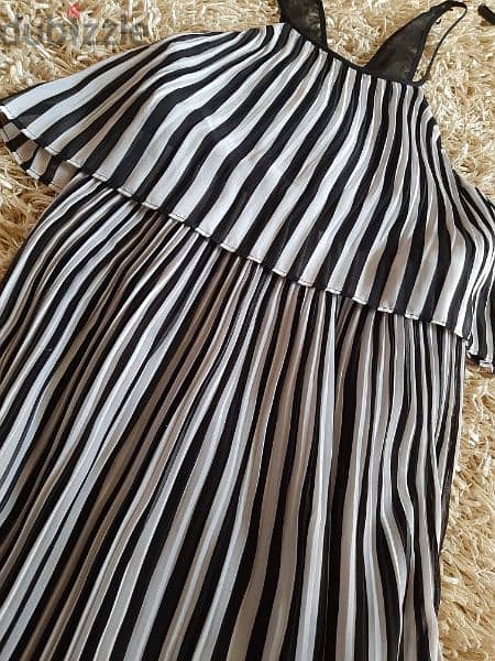 stripped black and white dress for women 2