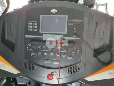 Treadmill cardio machine Heavy-duty holds till 150 kg