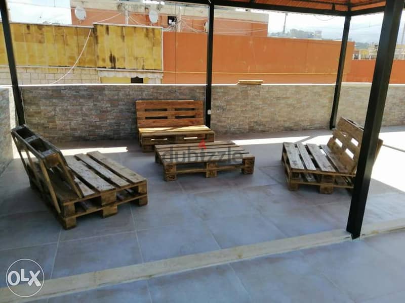 Outdoor three pallets banches with table بنك طبالي عدد ٣ مع طاولة 4
