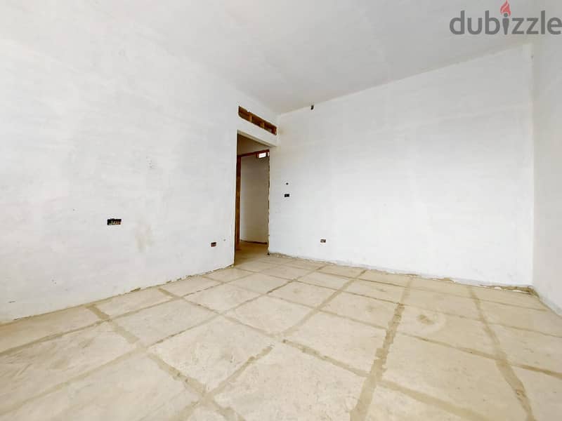 RA22-836  Apartment for sale in Ramlet el Bayda,275 m2,$ 950,000 cash 4