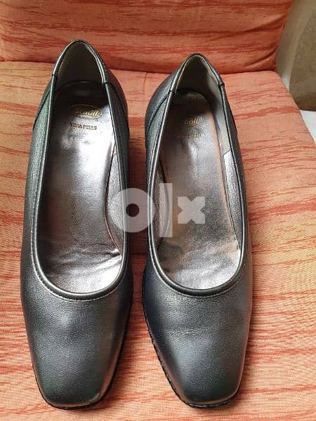 Scholl almost brand new women shoes size 39 3