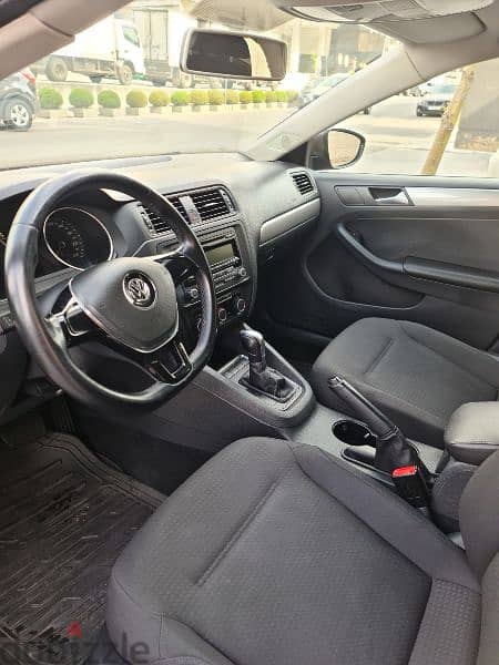 volkswagen Jetta Model 2016 Company Source And Maintenance 1 owner 10