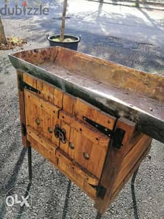 منقل فحم مع خزانة خشب metal and wood creative grill barbeque 0