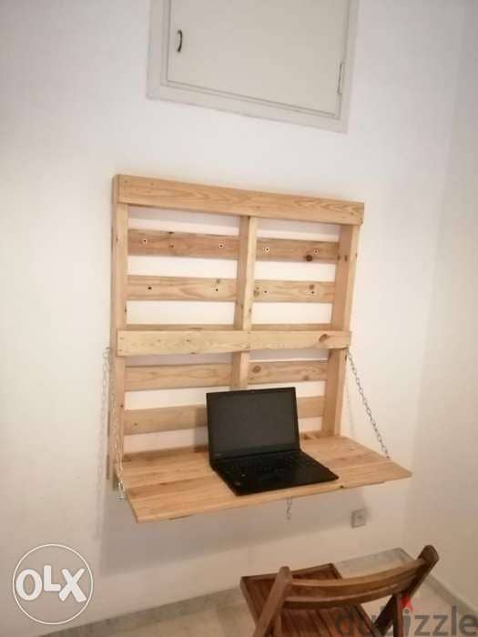 Wall laptop wood Pallet stand table ستاند طاولة حيط لابتوب 4