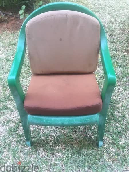 Chair cushions (50pcs 2000000 LL) 3