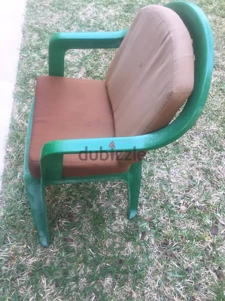 Chair cushions (50pcs 2000000 LL) 4