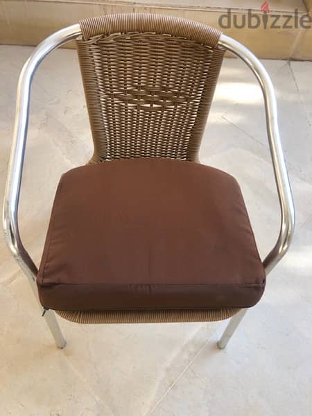 Chair cushions (50pcs 2000000 LL) 2