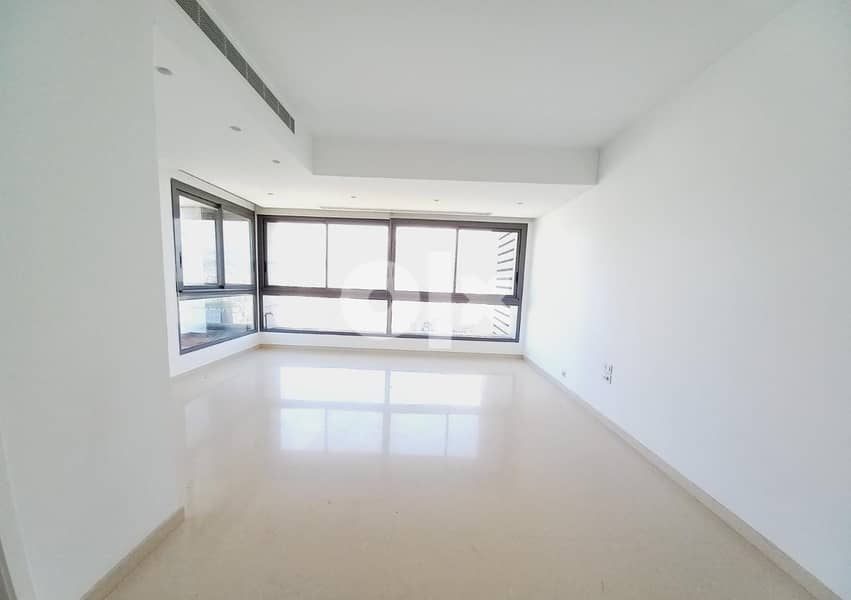 AH22-851 Apt for rent in Sodeco,368 m2,$3600 cash(24/7 Electricity) 3