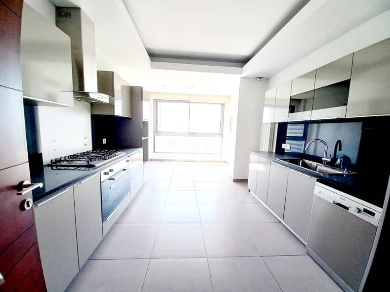 AH22-851 Apt for rent in Sodeco,368 m2,$3600 cash(24/7 Electricity) 12