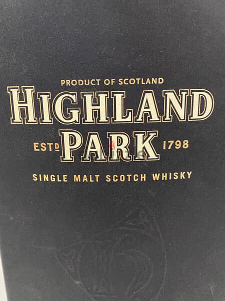 rare 25 year old discontinued bottle of highland park 2