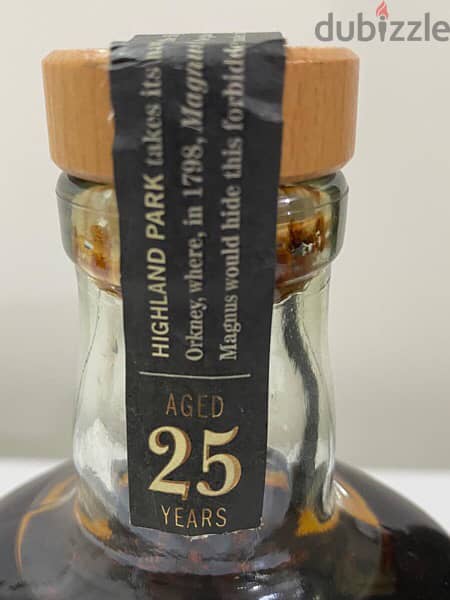 rare 25 year old discontinued bottle of highland park 6