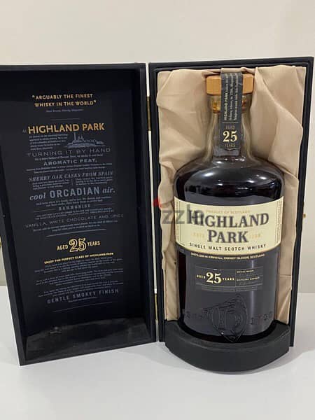 rare 25 year old discontinued bottle of highland park 9