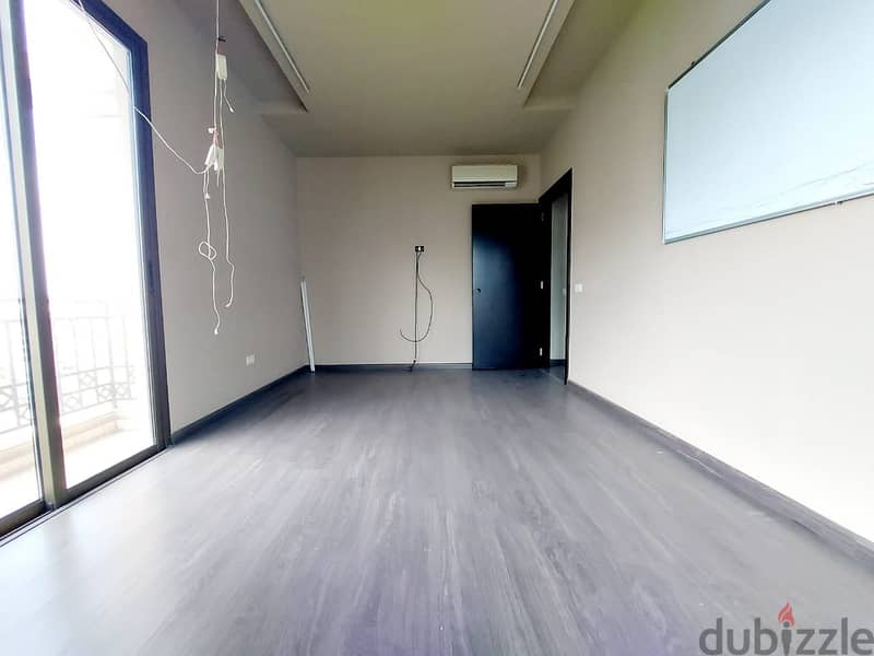 JH22-859 Office 60m accommodation for rent in Saifi ,Beirut, $666 cash 0