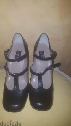SCHUHE real leather black heels shoes 39 سكربينة 0