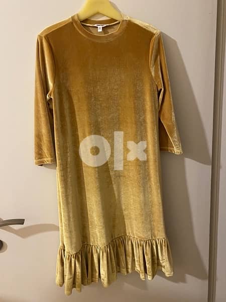 gold dress 3